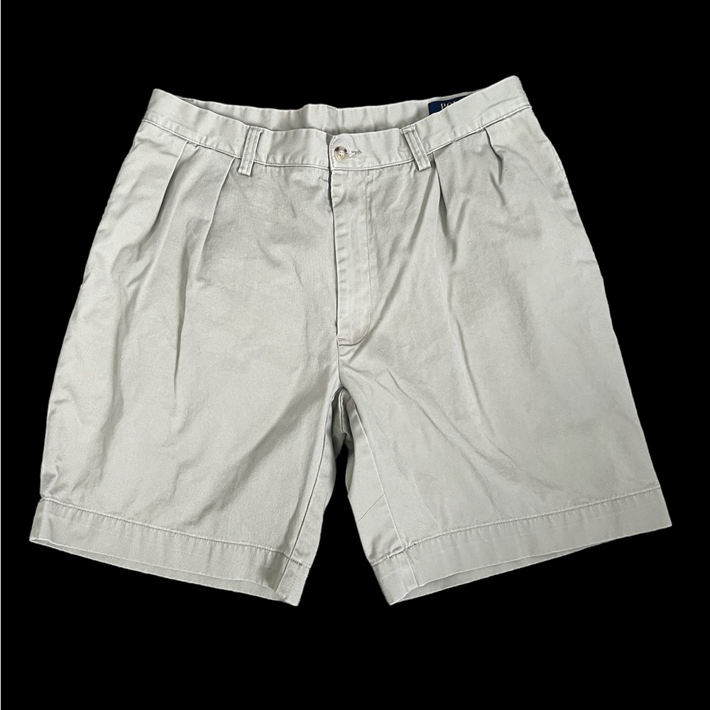 Polo Ralph Lauren Men’s Classic Fit Pleated Khaki Shorts Size 34”, 8” length.
